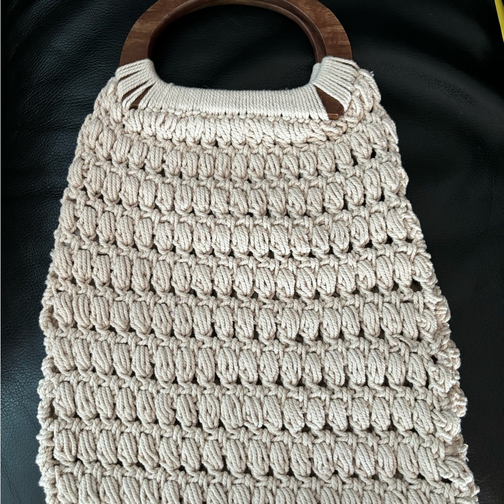 Universal Thread From Target Handbag - image 4